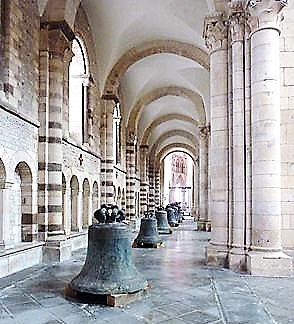 Cloches cathedrale revues 24 11 19