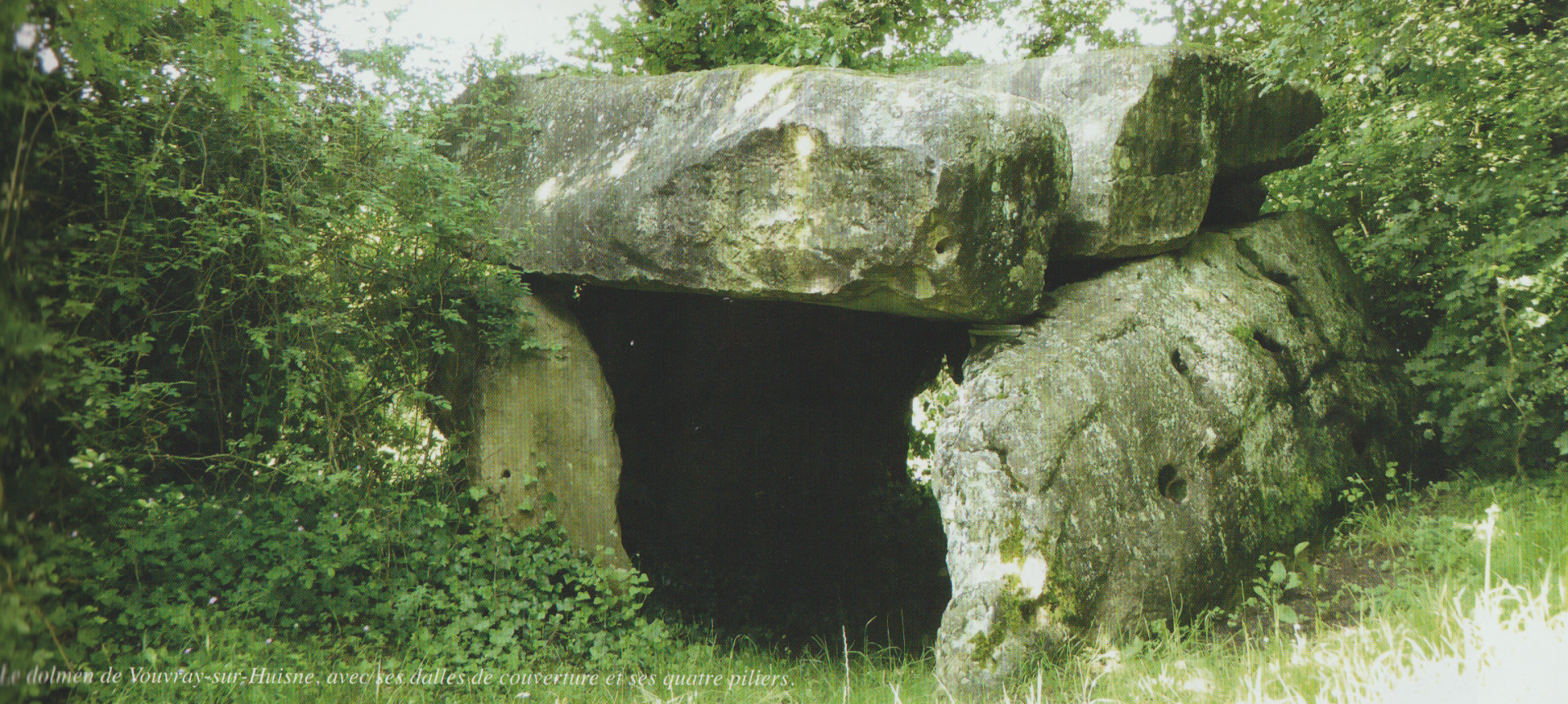 Le dolmen de vouvray sur huisne 1